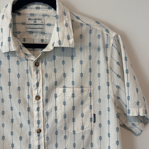 Billabong Tailored Stretch Short Sleeve Button up Shirt - Picture 1 of 6